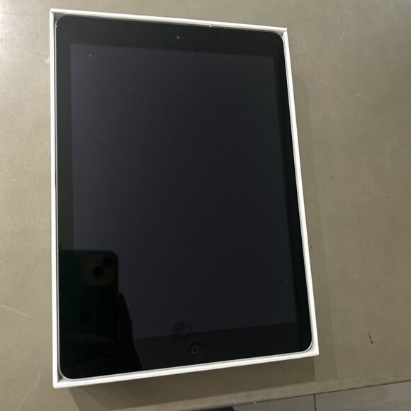 Apple iPad Air 1st Gen A1474 16GB 9.7" Wi-Fi Space Gray- EUC In Box No Cord (#2) - Picture 10 of 12